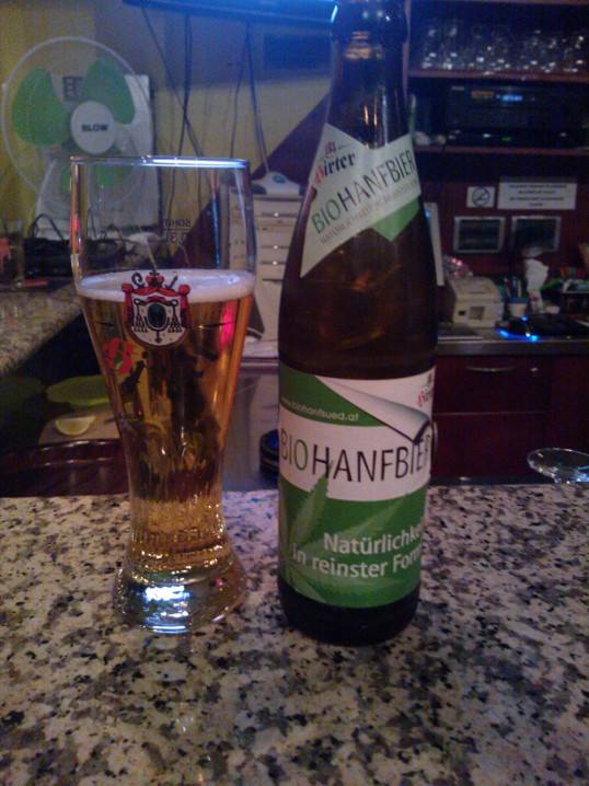 Februar 2014, dan ko so nam zavrnili zakon o konoplji — človeku ne preostane drugega kot konopljino pivo (Biohanfbier).